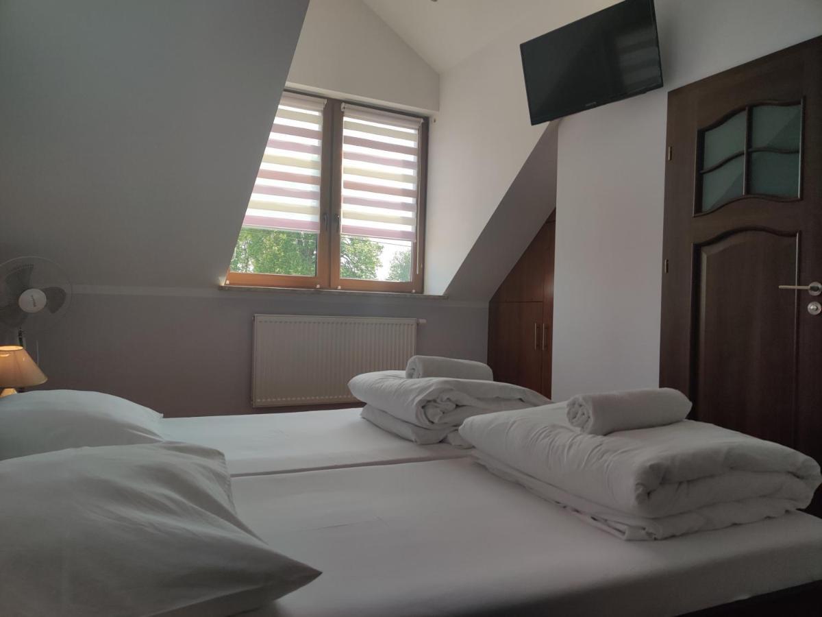 Cztery Pory Roku Guest House Bialowieza Exterior photo